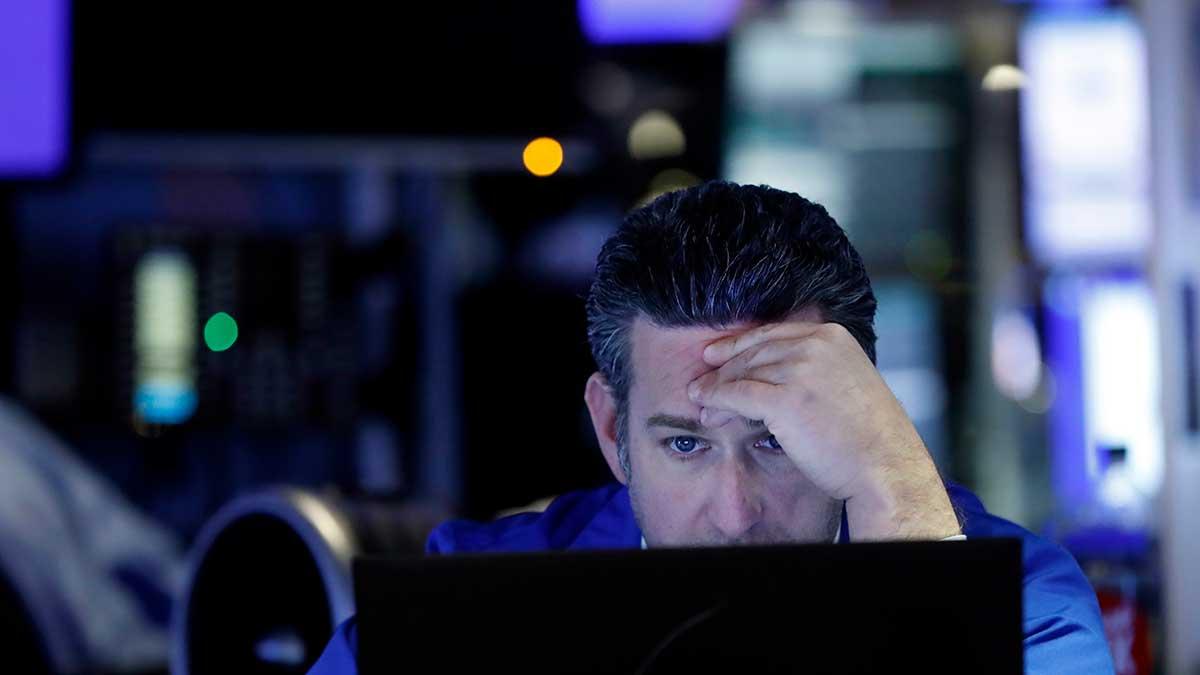 Stockholmsbörsen faller tungt i dag i likhet med övriga europeiska börser (även Asienbörserna) på förnyad virusoro. Bilden är tagen i ett annat börssammanhang. (Foto: TT)