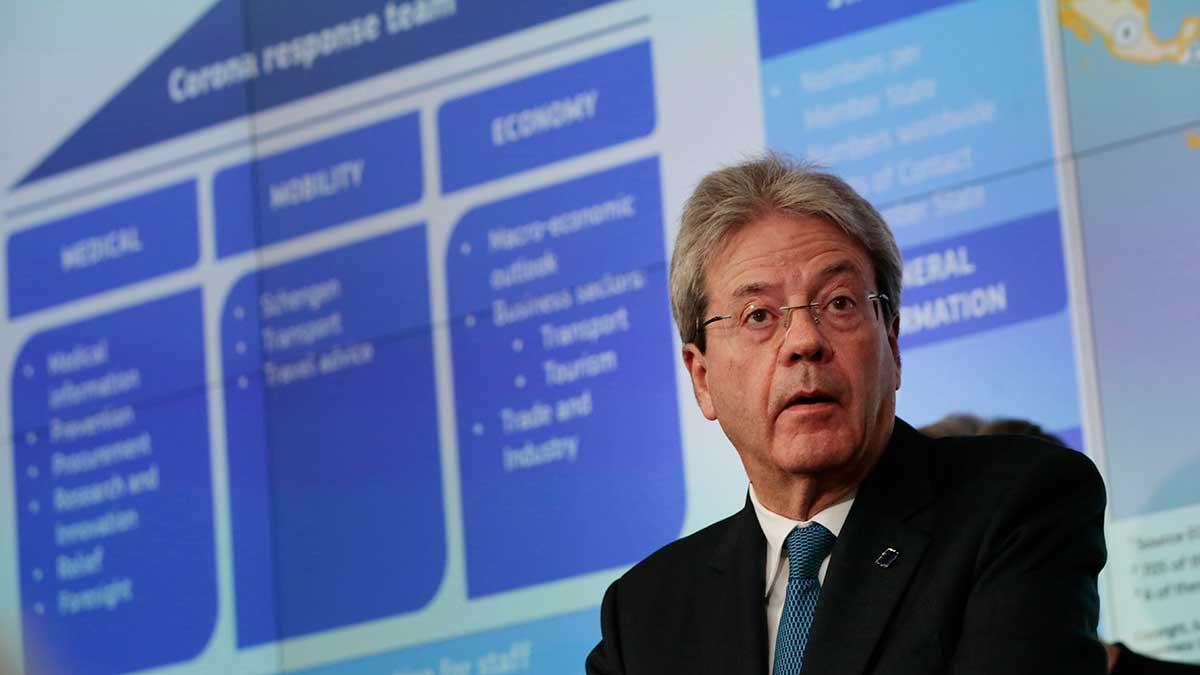 EU spår ett svenskt BNP-ras på 6,1 procent i år och en arbetslöshet på nästan 10 procent både i år och nästa år. "Europa går igenom en ekonomisk chock utan motstycke", säger EU:s ekonomikommissionär Paolo Gentiloni (bilden). (Foto: TT)