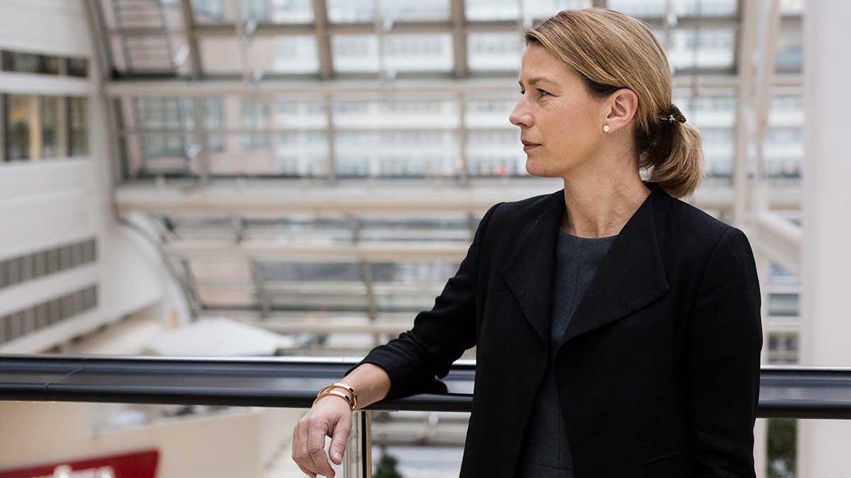 "Just nu är vi mitt i krisen och läget är ungefär så dystert som förväntat men när företagen blickar framåt är läget lite mindre mörkt än i marsundersökningen", säger Lena Sellgren, chefekonom på Business Sweden. (Foto: TT)