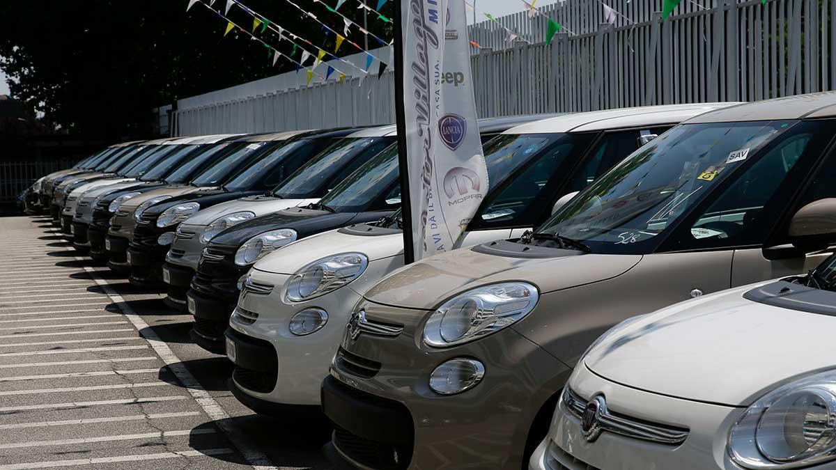 Branschorganisationen ACEA sänker sin prognos för registreringarna av personbilar i EU i år till -25 procent. (Foto: TT)