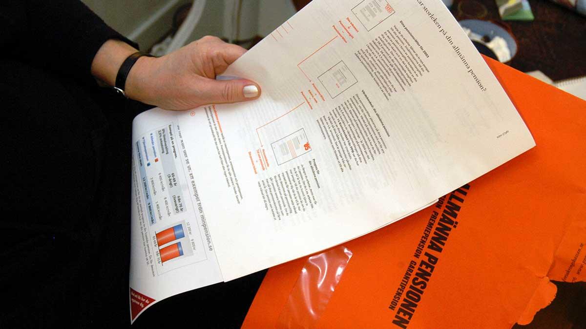 Många svenskar får se sina pensioner minska under nästa år som en effekt av coronakrisen. (Foto: TT)