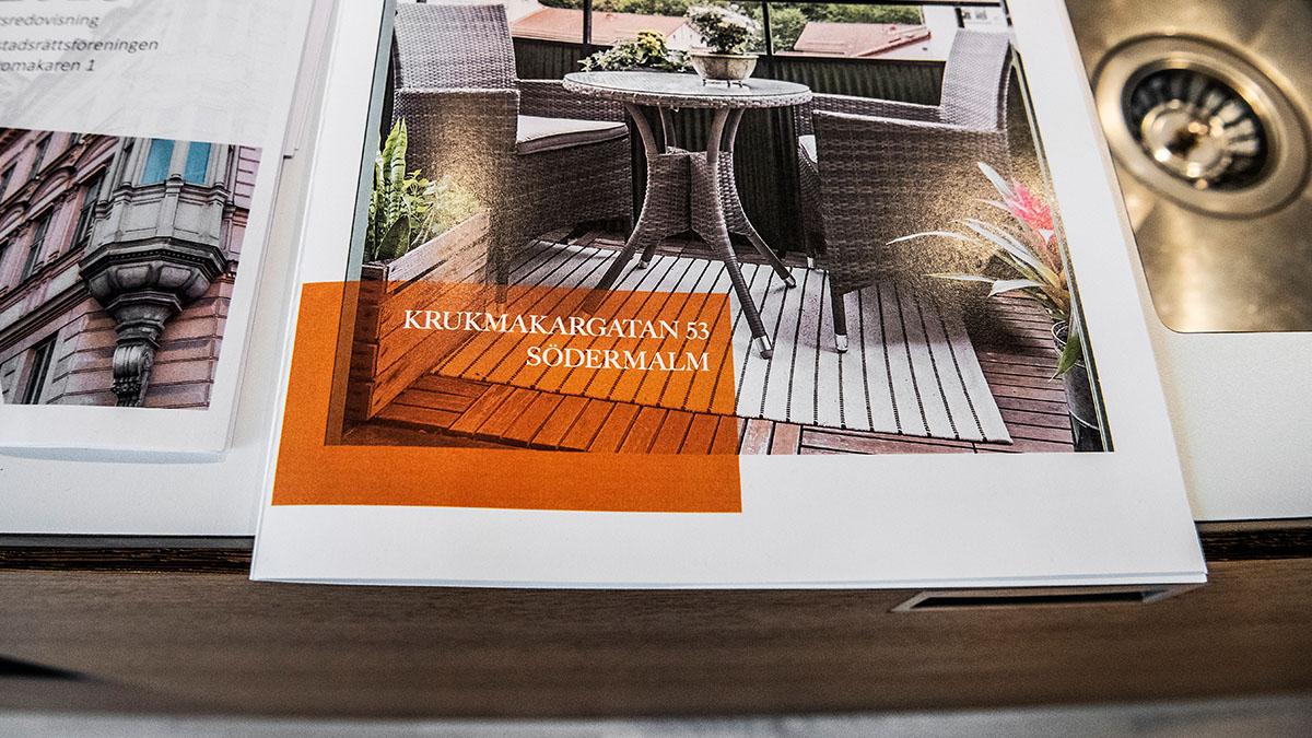 Mäklare varnade – sålde bostadsrätter trots koppling till BRF