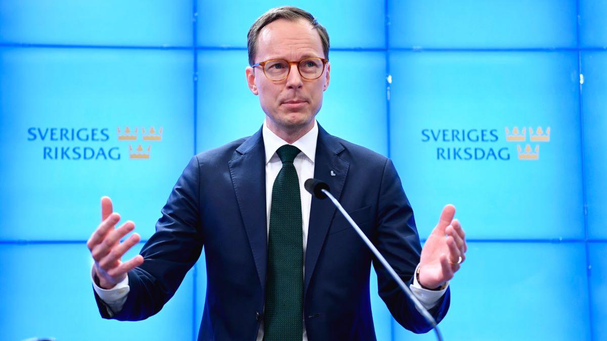 Regeringen utökar och förlänger krisstödet