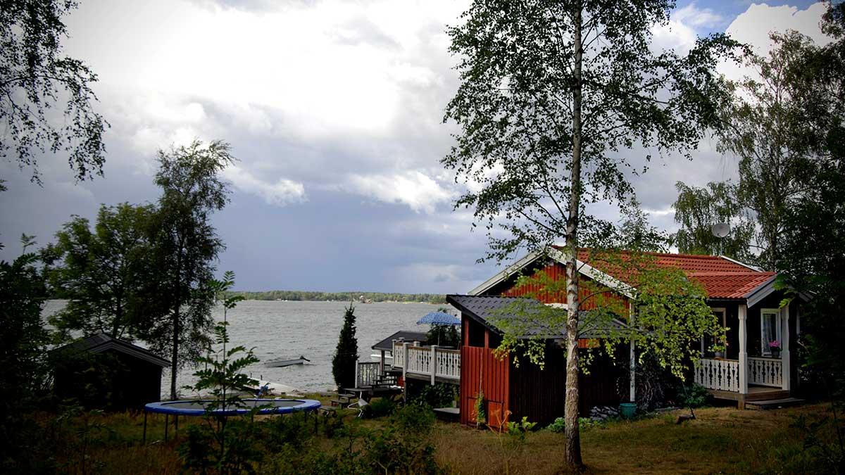 Intresset för att köpa fritidshus väntas hålla i sig efter fjolårets rekord. (Foto: TT)