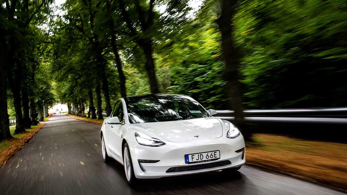 Teslas bilar kan snart bli omkörda av konkurrenterna.
