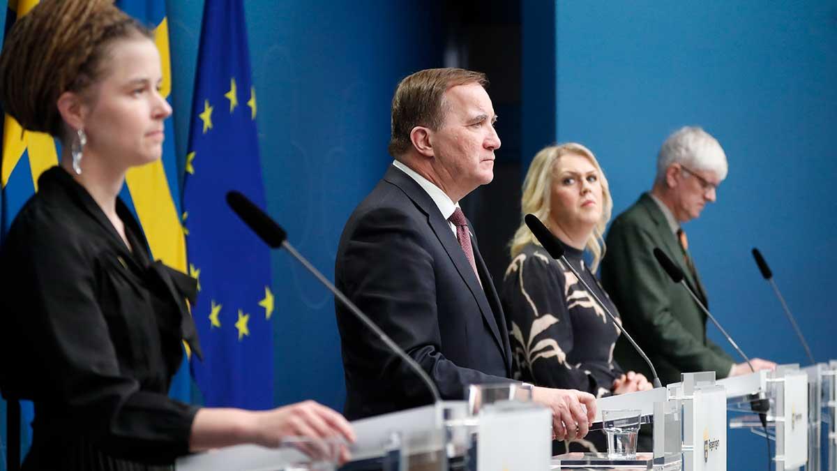 Presskonferens corona löfven med flera ministrar och FHM:s generaldirektör