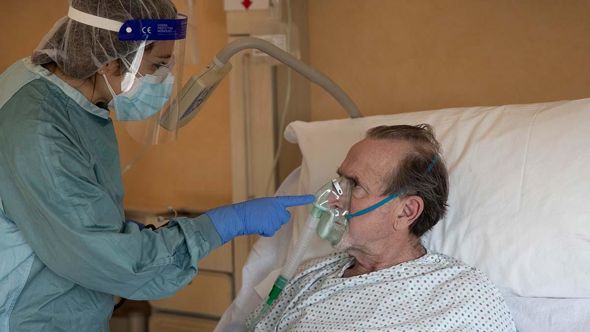 En studie visar att ett cancerläkemedel kan reducera andningsproblem hos patienter med covid-19