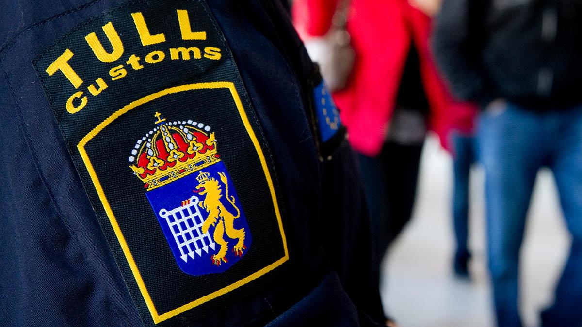 tulltjänsteman