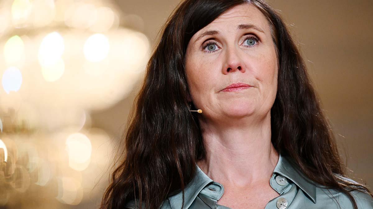 Bostadsminister Märta Stenevi anser att byggsektorn måste blir mindre beroende av cement.