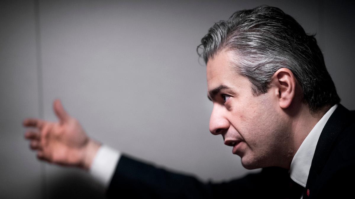 Energiminister Khashayar Farmanbar menar att kärnkraften vare sig är grön eller förnybar och han ser inga skäl att ändra några regeringsbeslut