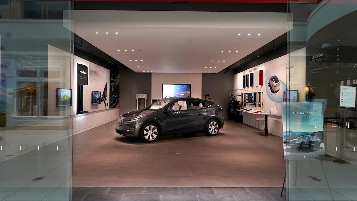 Test av elbilar: Mercedes besvikelse, Tesla imponerar