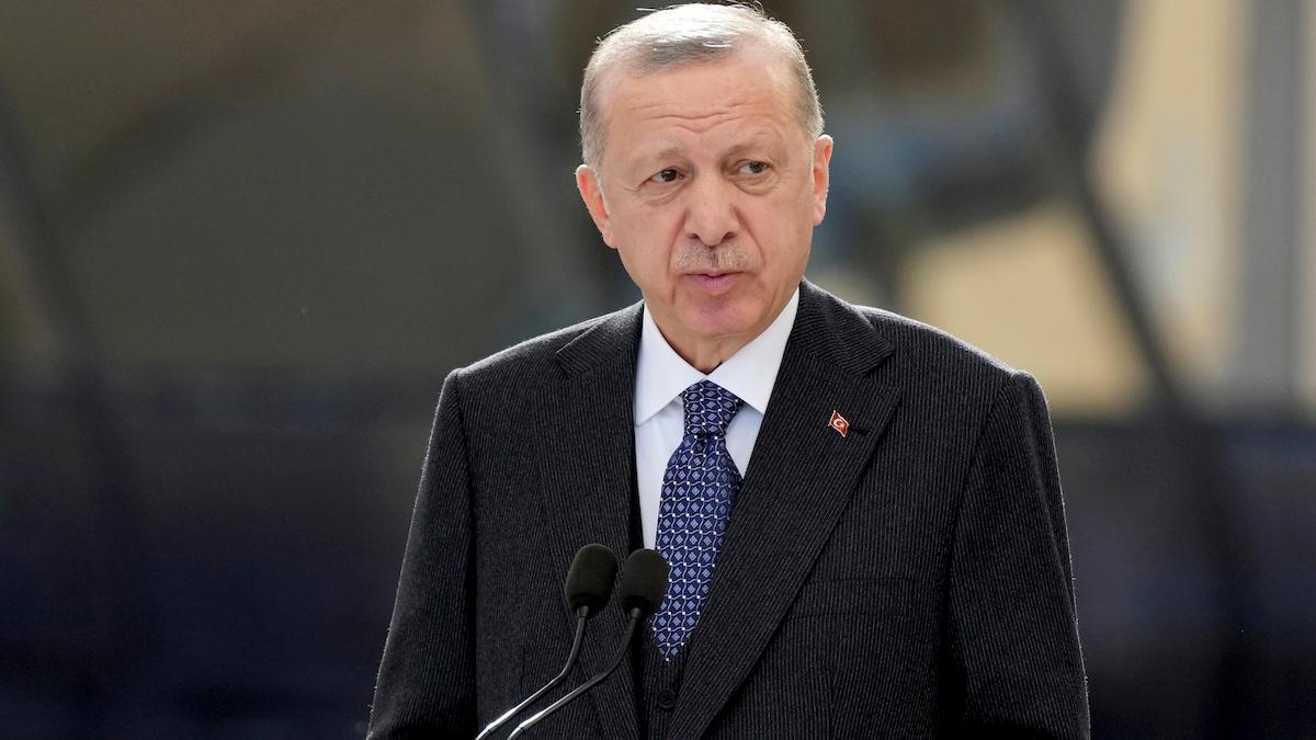 Turkiets president Recep Tayyip Erdogan är emot en höjning av räntor, trots landets rekordhöga inflation.