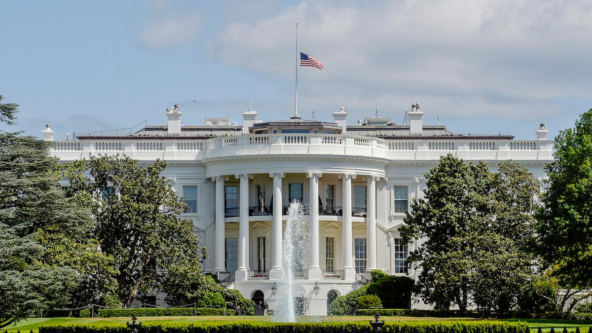 USA väcker liv i 80 år gammal lag – skickar vapen till Ukraina