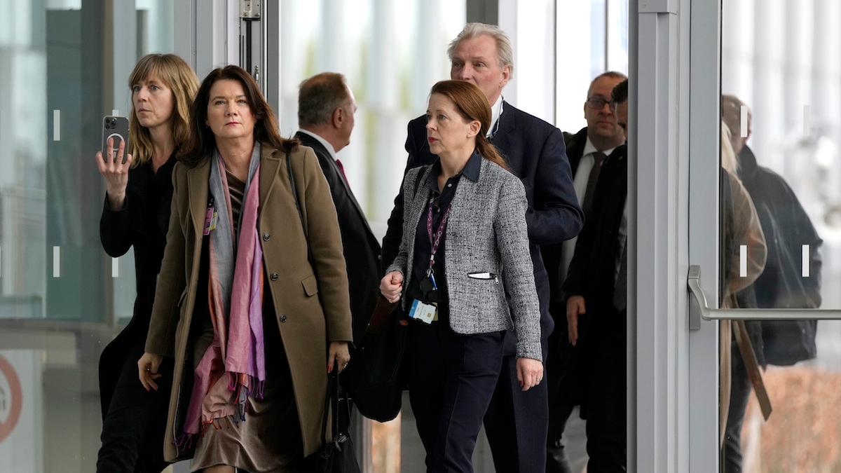 Utrikesminister Ann Linde, anländer till ett Nato-möte med medlemsländernas utrikesministrar den 6 april 2022