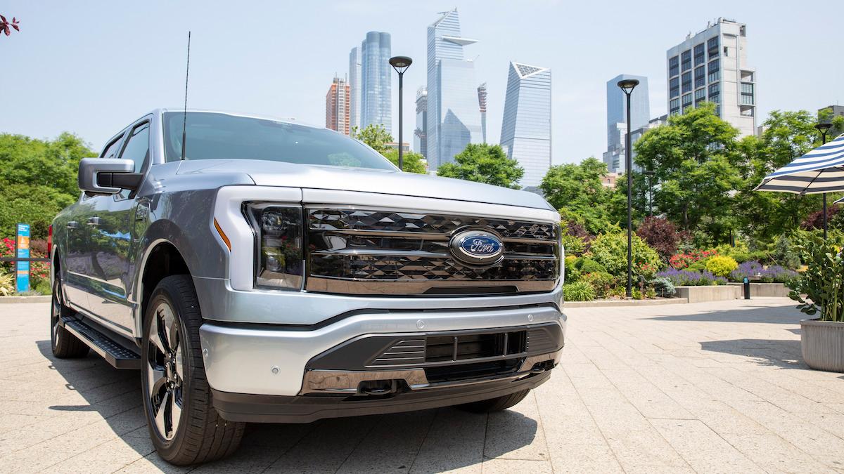 Ford F-150 Lightning tillverkas till största delen i den dyrare versionen, liksom de flesta elbilar som säljs i USA