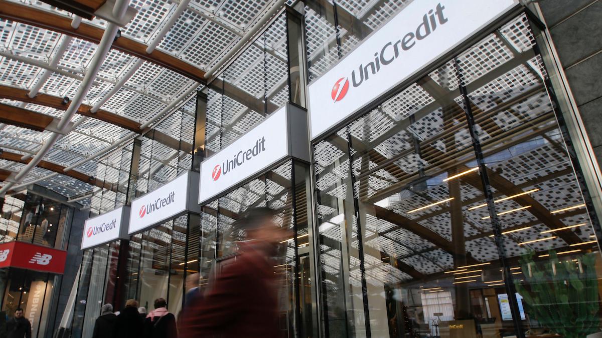 Europeiska centralbanken ECB, är oense med den italienska banken Unicredit