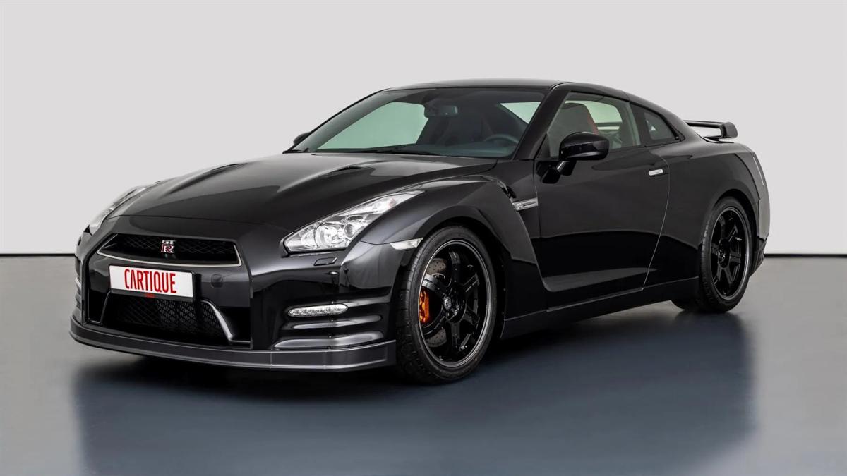 Nissan GT-R