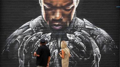 I USA diagnosticeras allt fler unga med tarmcancer, ett exempel är "Black Panther"-stjärnan Chadwick Boseman som dog av tjocktarmscancer vid 43 års ålder