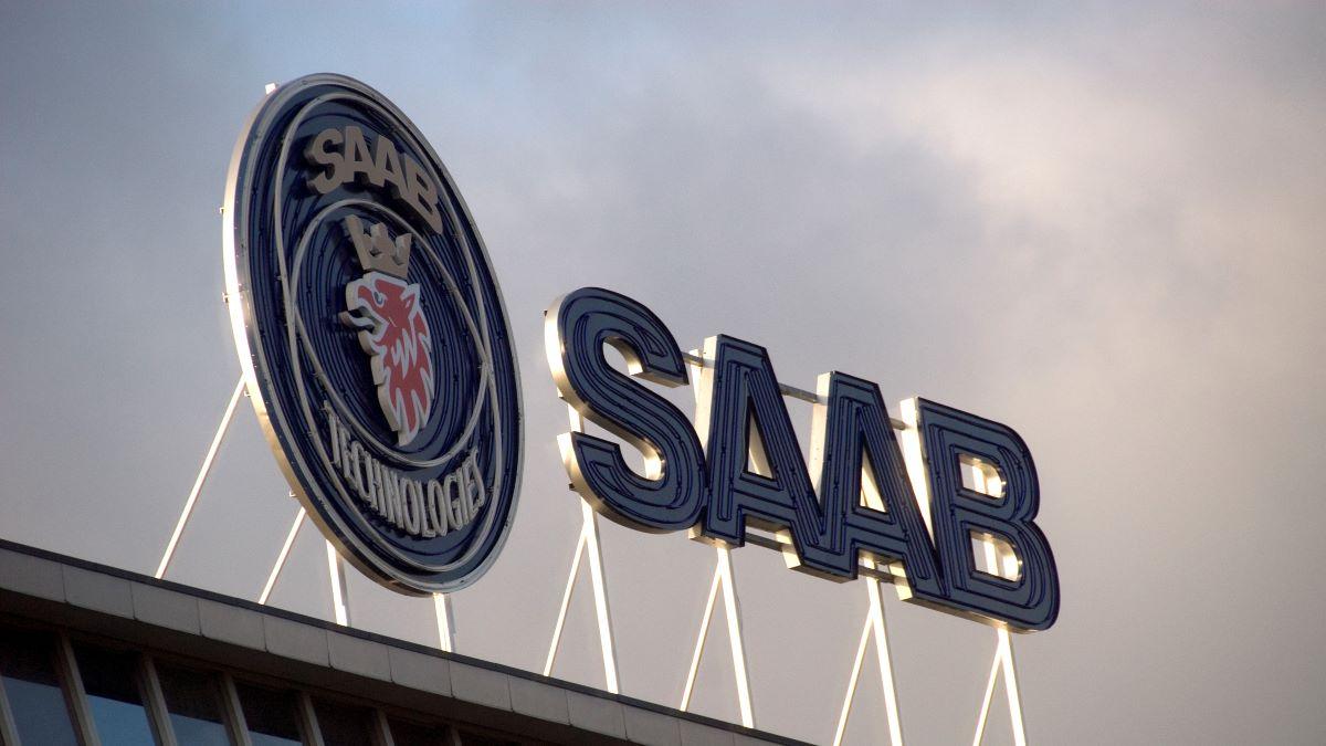 Saab skylt
