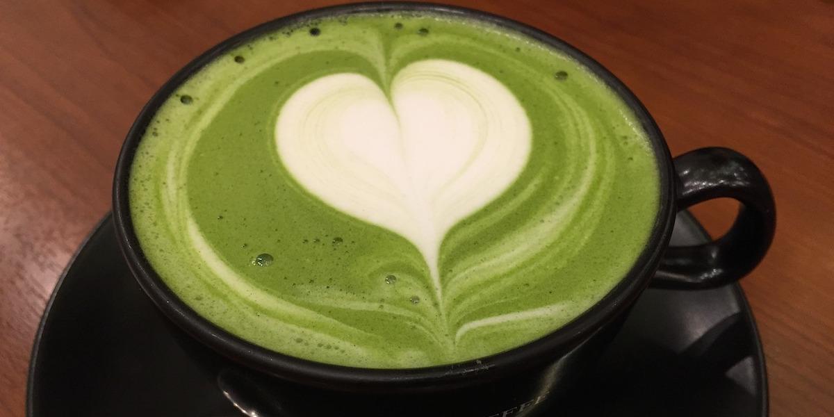 Här är några hälsofördelar som kan få dig att vilja byta ut kaffet mot matcha