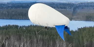 Den ryska luftballongen som skickades upp under måndagen vid den finska gränsen.