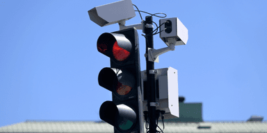 Ska trafikljusen bli smarta och styras av den aktuella trafiken? Ja kanske i framtiden. (Foto: TT)