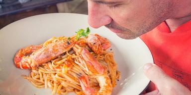 Det är lätt att förälska sig i Italien, så att man till och med köper ett hus direkt.