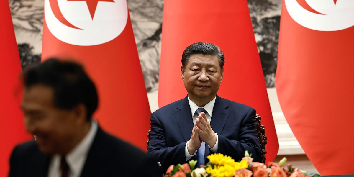 Kinas president Xi Jinping utbildar statliga myndigheter och företag i hur man skyddar statens hemligheter