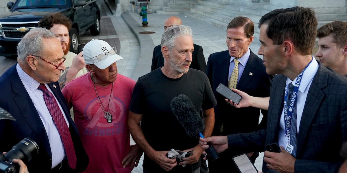 Jon Stewart menar att AI-invasionen leder till vår egen undergång