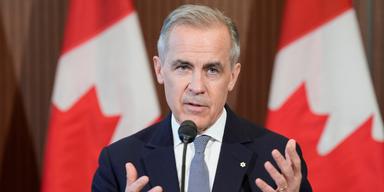 Mark Carney sätter tonen som ny premiärminister – nu meddelar han att Kanada måste minska sitt beroende av USA. (Foto: Adrian Wyld/TT)