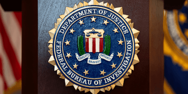 Tjäna 100 miljoner kronor om du har tips till FBI. (Foto: Jenny Kane/AP/TT)