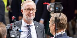 Johan Pehrson avgår. Dags att "lämna över facklan"