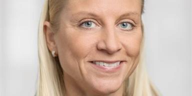 Ulrika Enhörning, chef för fondjätten Swedbank Roburs aktiva förvaltning ser möjligheter efter börsraset.
