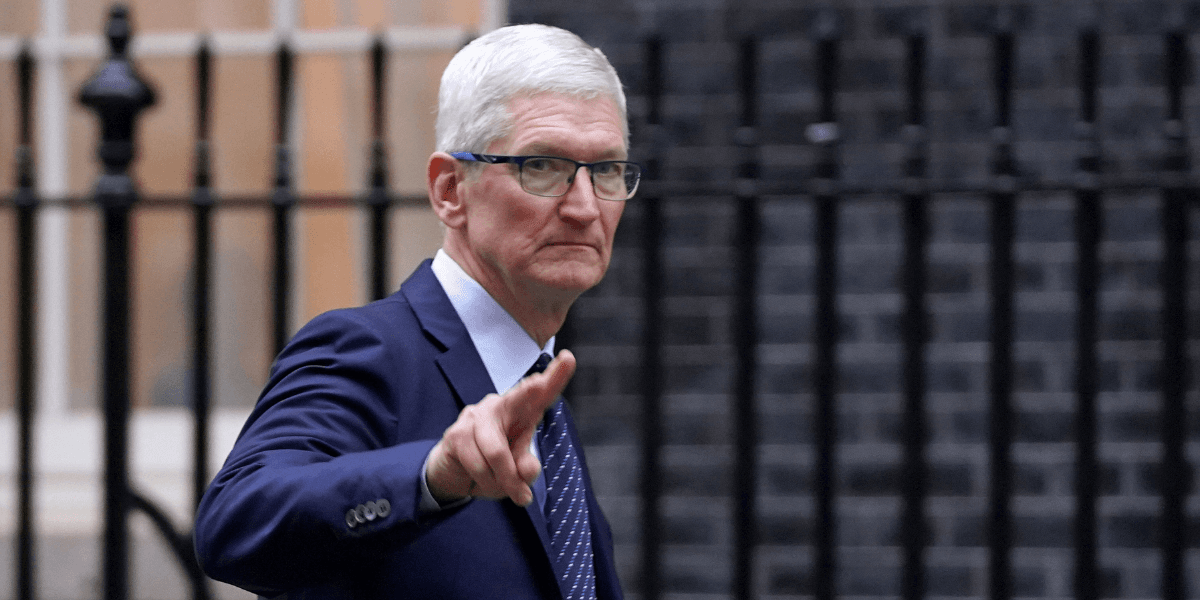 Tim Cook har mycket som går emot honom och Apple nu. (Foto: Alberto Pezzali/AP/TT)