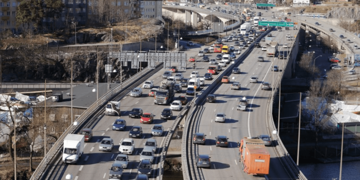 Sveriges bilflotta blir allt äldre, tyvärr. (Foto: Trafikanalys)
