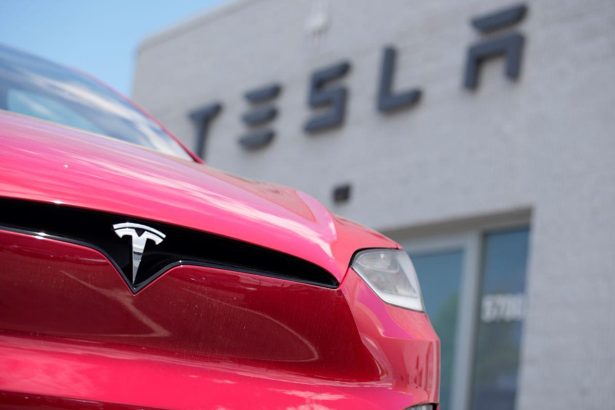 Tesla har drabbats av ytterligare en motgång.