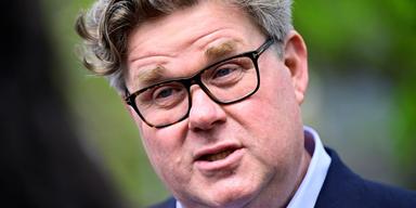 Svensk diplomat anhållen som spion