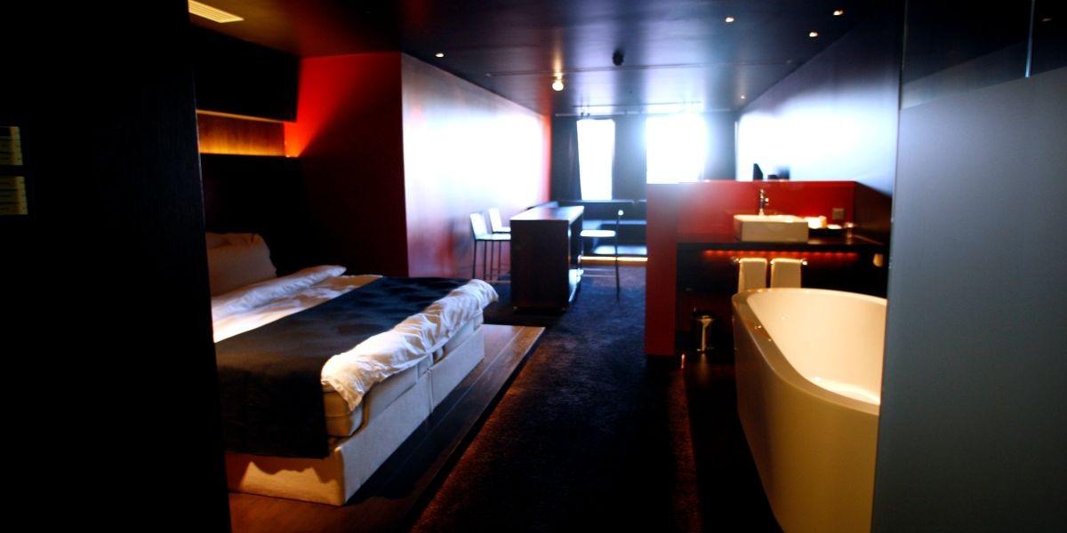 Hotell ska agera mot självmord