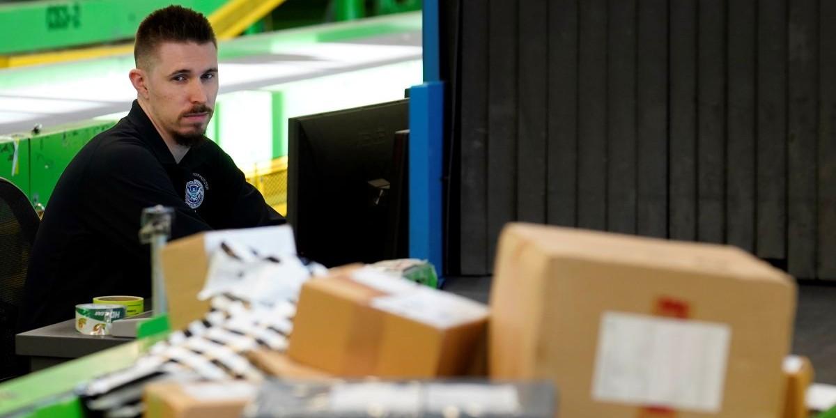 USA stoppar kryphål för tullfria paket