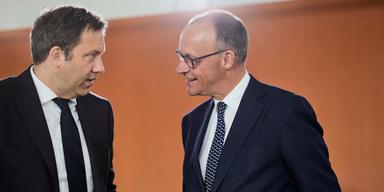 CDU:s Friedrich Merz och SPD:s Lars Klingbeil leder Tysklands nya regering