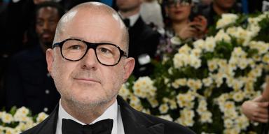 Jony Ive filar på Open AI:s nya produkt som ska leda till mindre skärmtid.