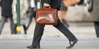 Hundratusentals svenskar har aktien i sin portfölj. Sedan februari är den dock back omkring 25 procent men nu har den fått tre olika köpråd inför rapporten.
