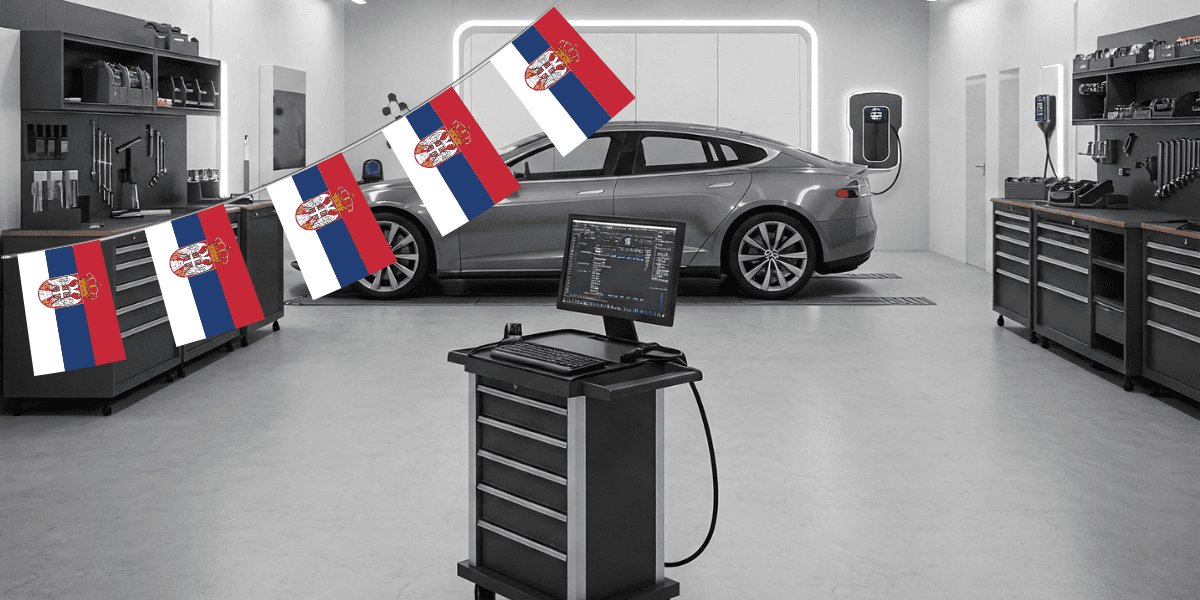 En serbisk uppstickare visar upp sina nya elbilsbatterier. (Foto: elevense)