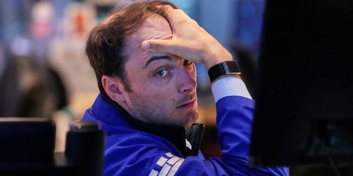 Ingen anledning att deppa ihop. Banken tycker fortfarande aktien är köpvärd trots vd-avhoppet och kurstappet.