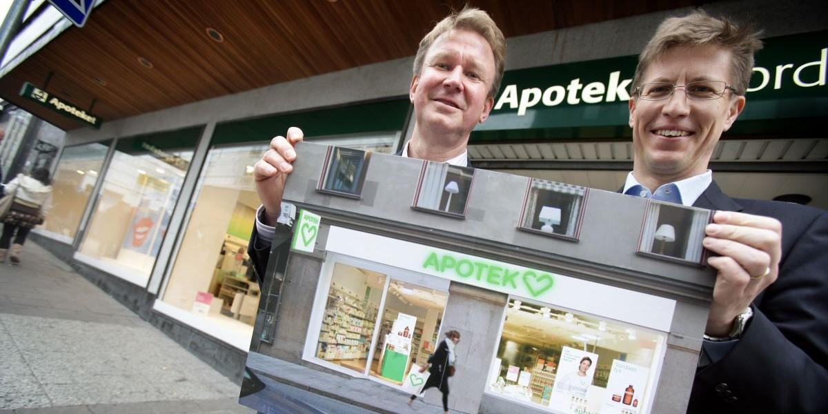 Det pågår en utslagning av riskkapitaljättar. Det menar branschveteranen Fredrik Strömholm, till höger på bilden från 2009 när riskkapitalbolaget Altor bildade Apotek Hjärtat. Till vänster Anders Nyberg, tillträdande apoteks-vd.