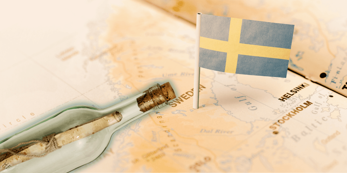 Glasflaska med gammalt meddelande, hittad på Torsö i Väderöarnas skärgård i Sverige.