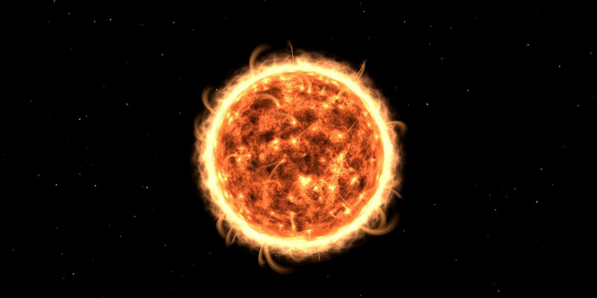 Solstormar kan störa satelliter, elnät och kommunikationssystem – inklusive internet.