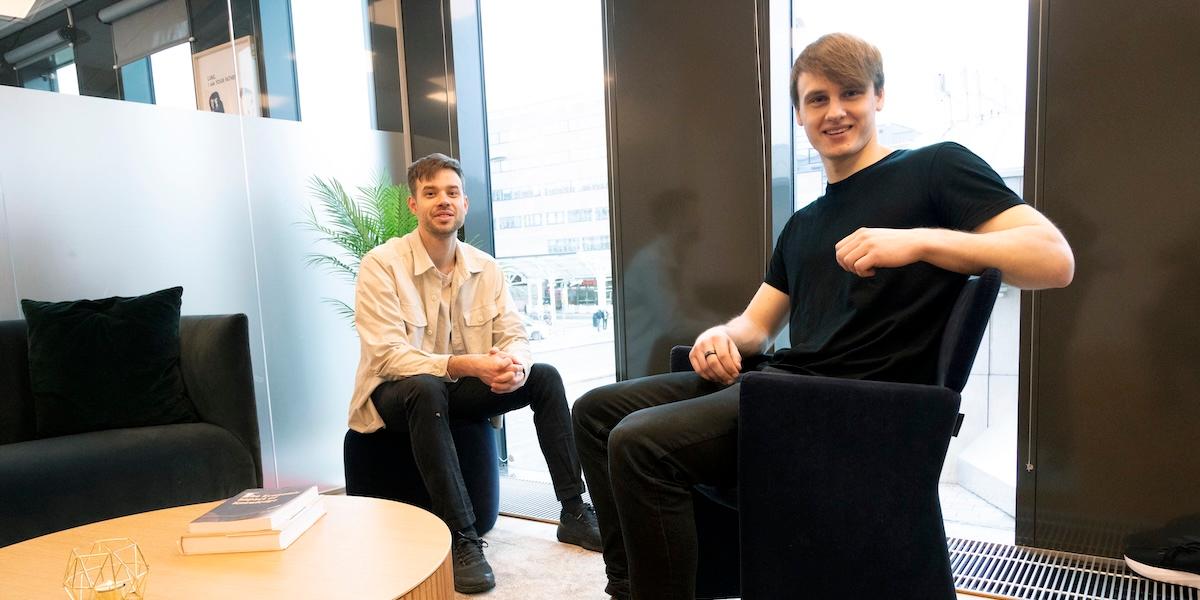 Anton Osika och Fabian Hedin, grundarna av AI-företaget Lovable.
