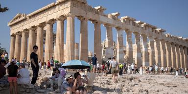 en värmebölja är påväg mot europa. På bild akropolis, aten.