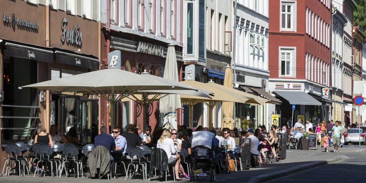 Bedragare lyckades bli ägare till hyreshus med myndighets hjälp
